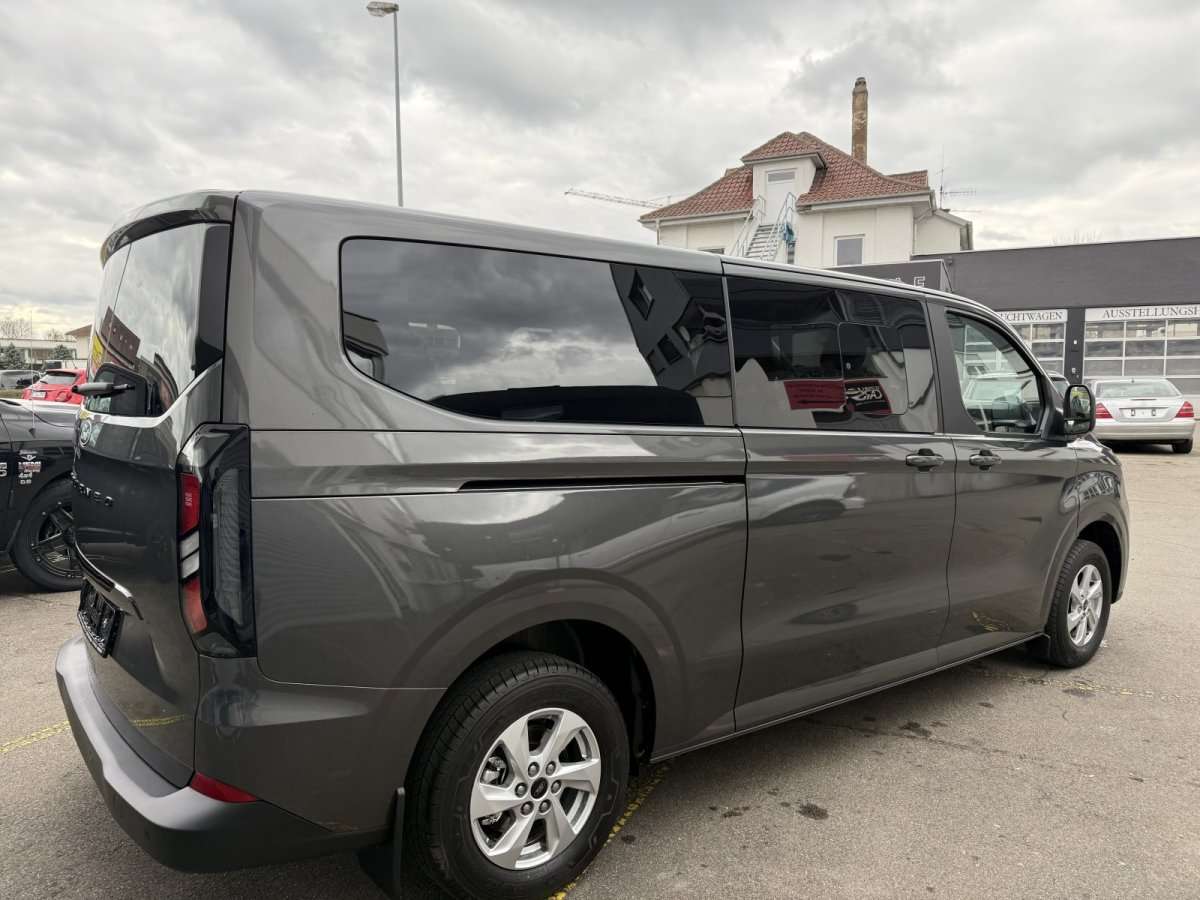 Fahrzeugbild eines Ford Tourneo Custom