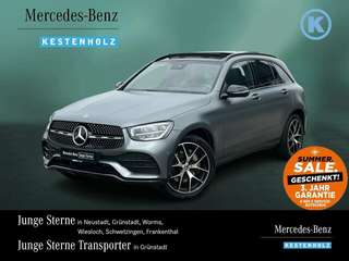 Schräge Frontansicht auf einen Mercedes-Benz GLC , freigestellt