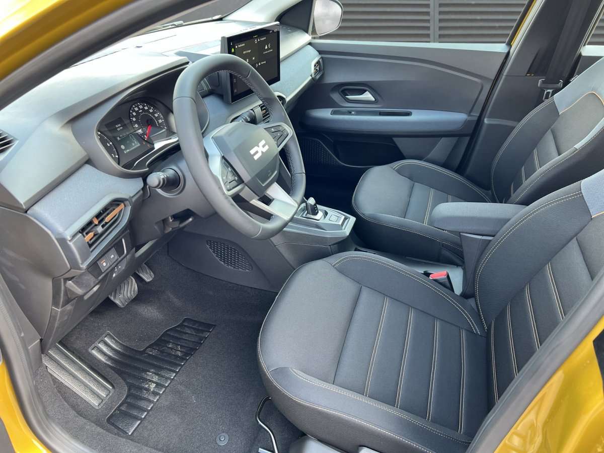 Fahrzeugbild eines Dacia Sandero