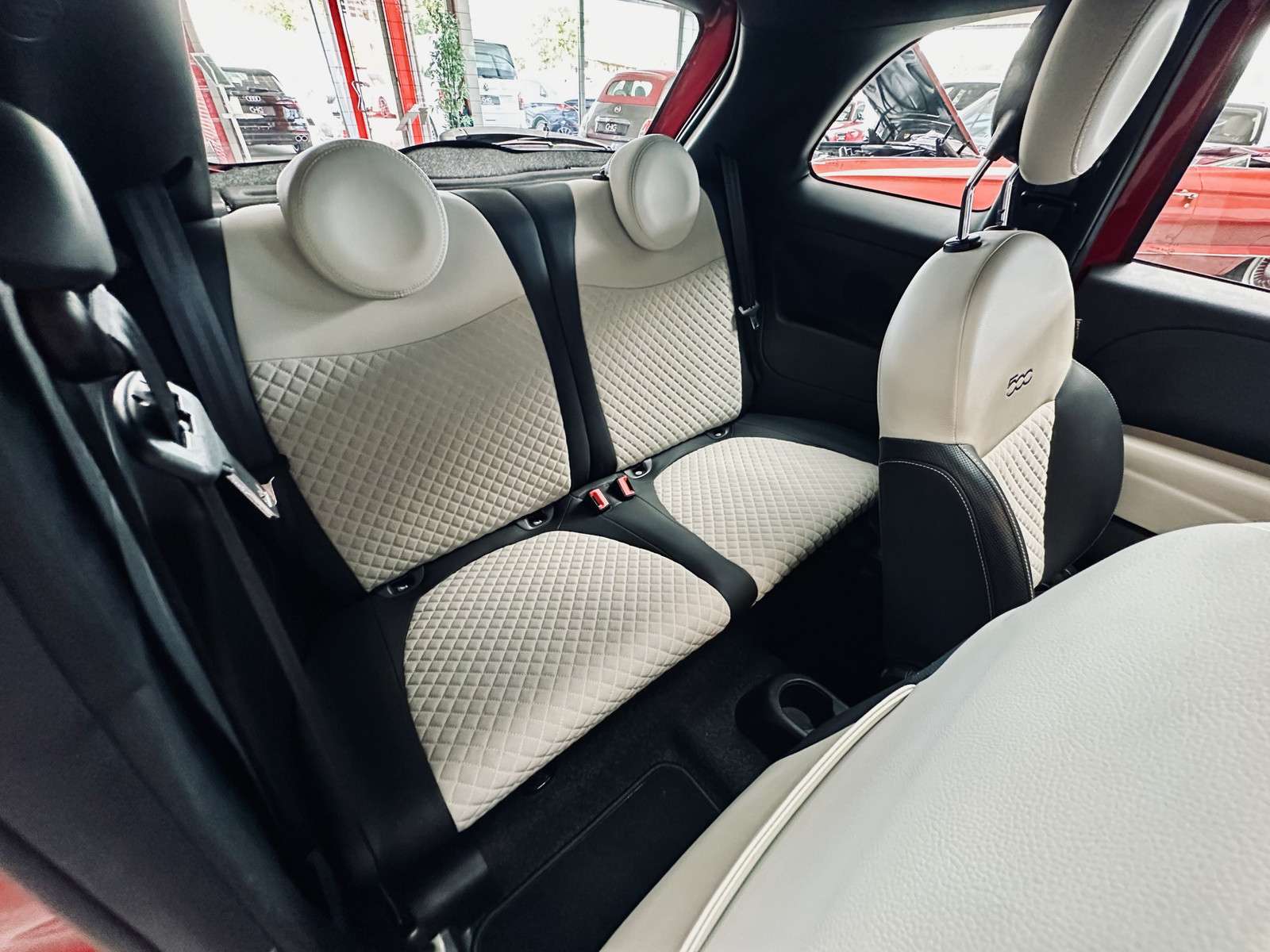 Fahrzeugbild eines Fiat 500