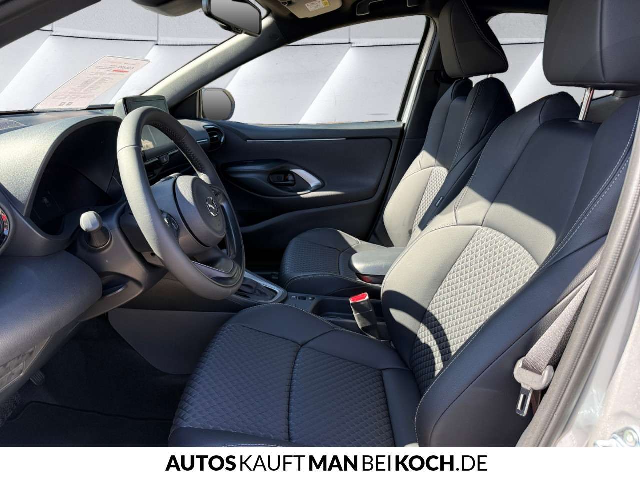 Fahrzeugbild eines Mazda Mazda2 Hybrid