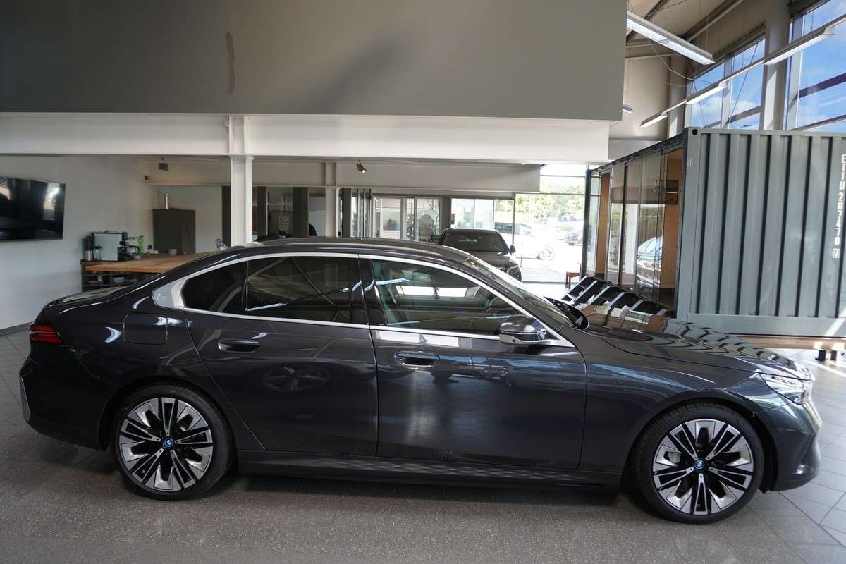Fahrzeugbild eines BMW 5er-Reihe