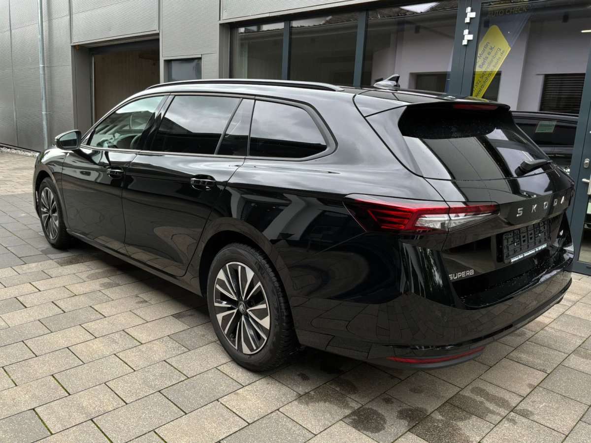 Fahrzeugbild eines Skoda Superb