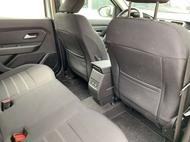 Fahrzeugbild eines Dacia Duster