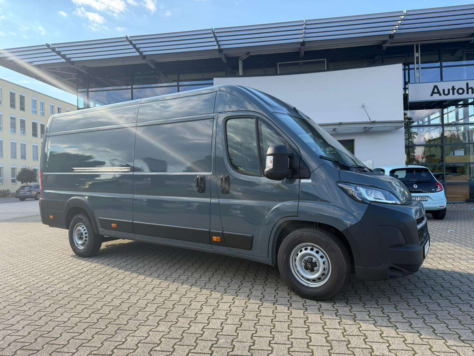 Fahrzeugbild eines Opel Movano