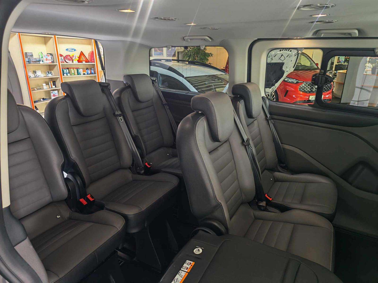 Fahrzeugbild eines Ford Tourneo Custom
