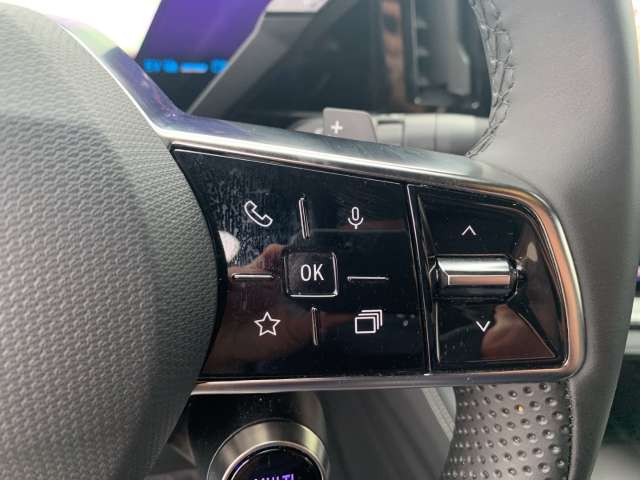 Fahrzeugbild eines Renault Rafale