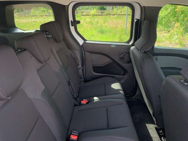 Fahrzeugbild eines Renault Kangoo E-TECH