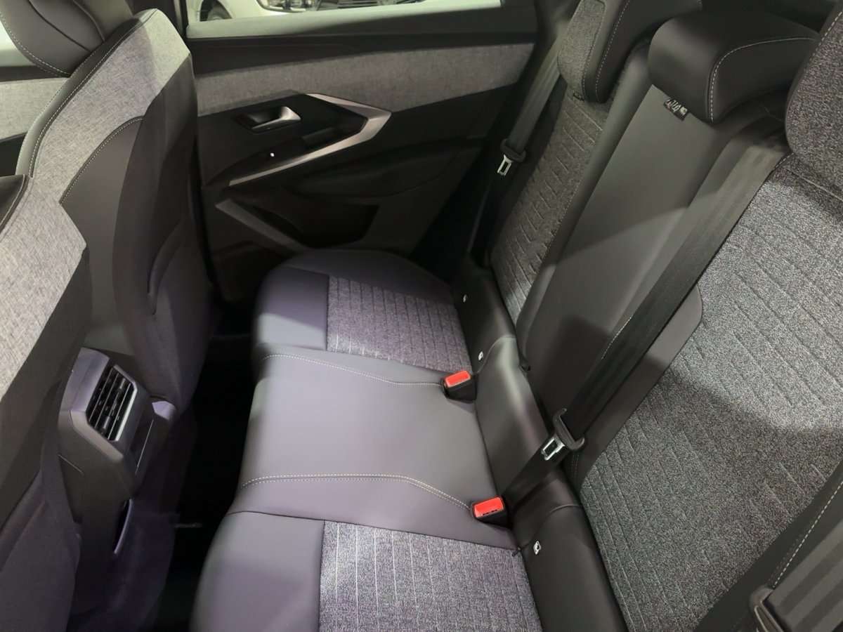 Fahrzeugbild eines Peugeot 3008
