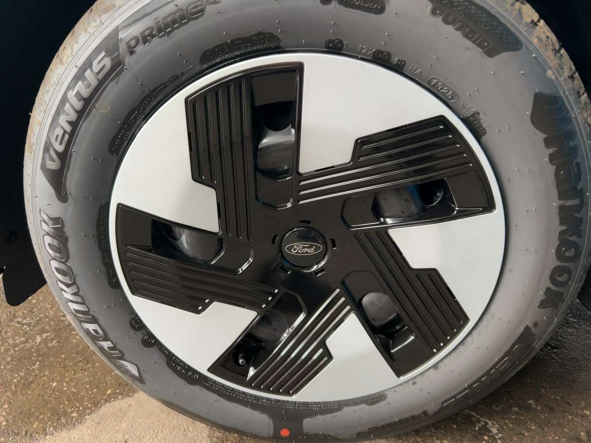 Fahrzeugbild eines Ford Transit Courier