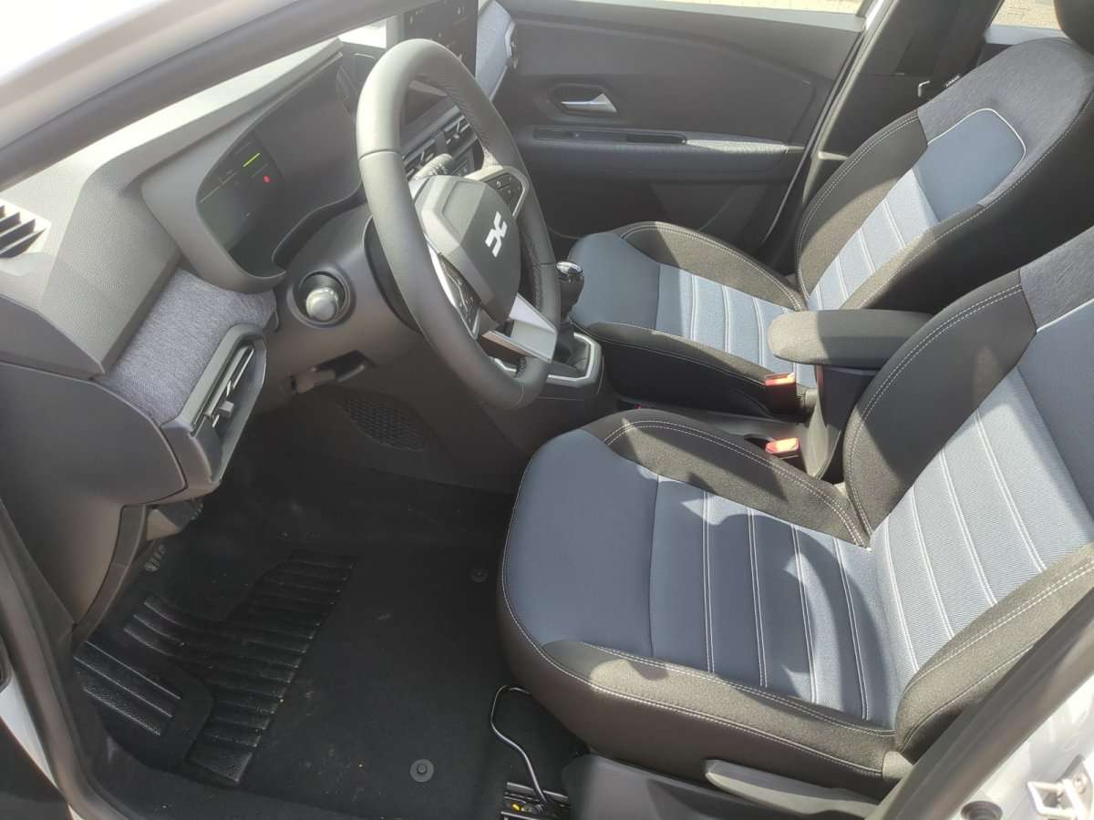 Fahrzeugbild eines Dacia Sandero