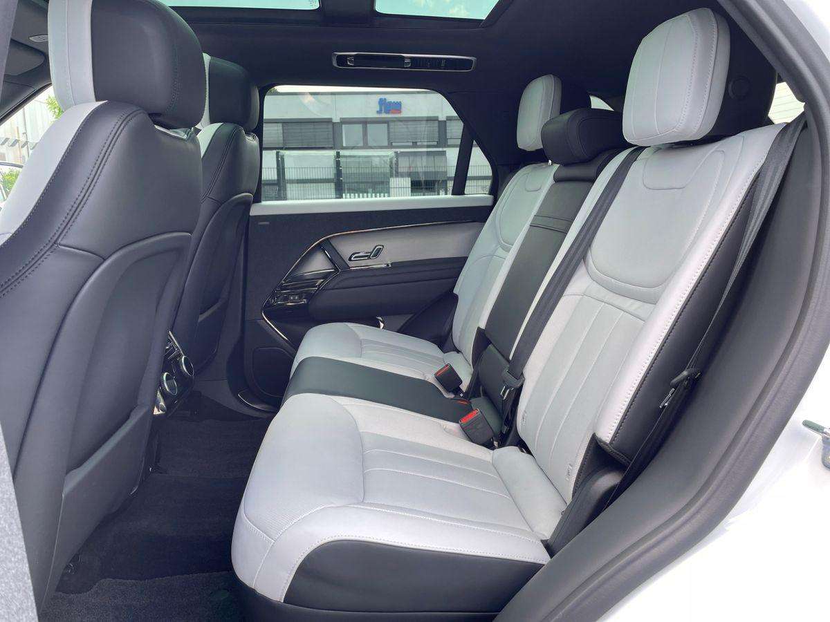 Fahrzeugbild eines Land Rover Range Rover Sport