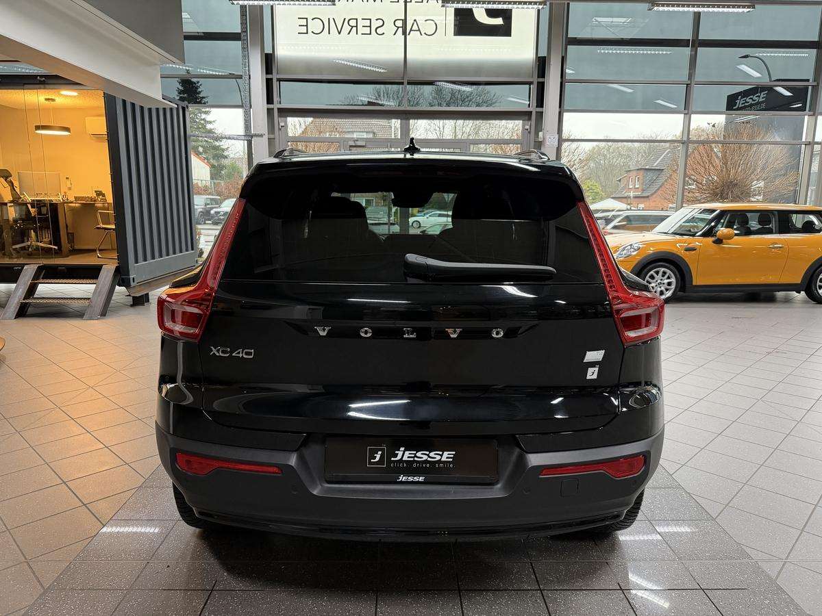 Fahrzeugbild eines Volvo XC40