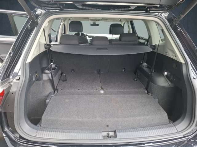 Fahrzeugbild eines Volkswagen Tiguan Allspace