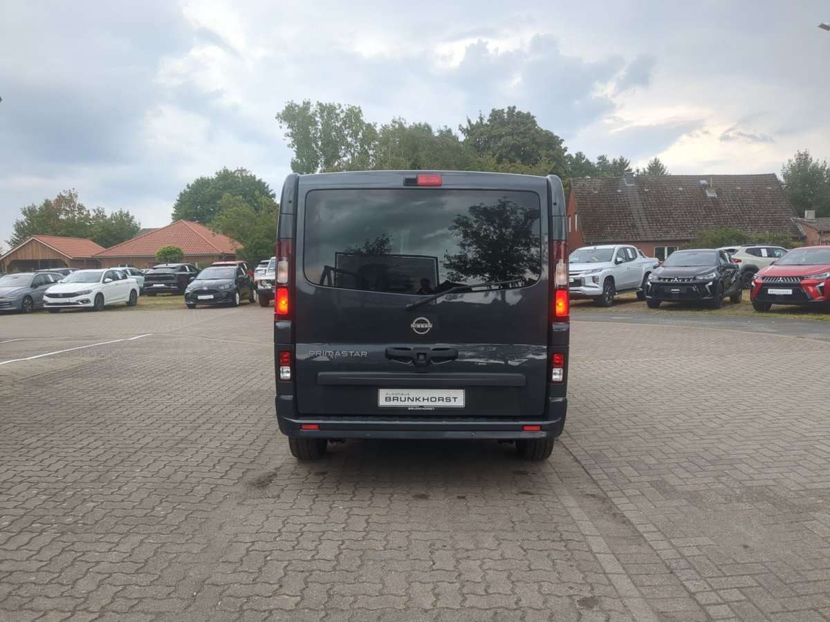 Fahrzeugbild eines Nissan Primastar