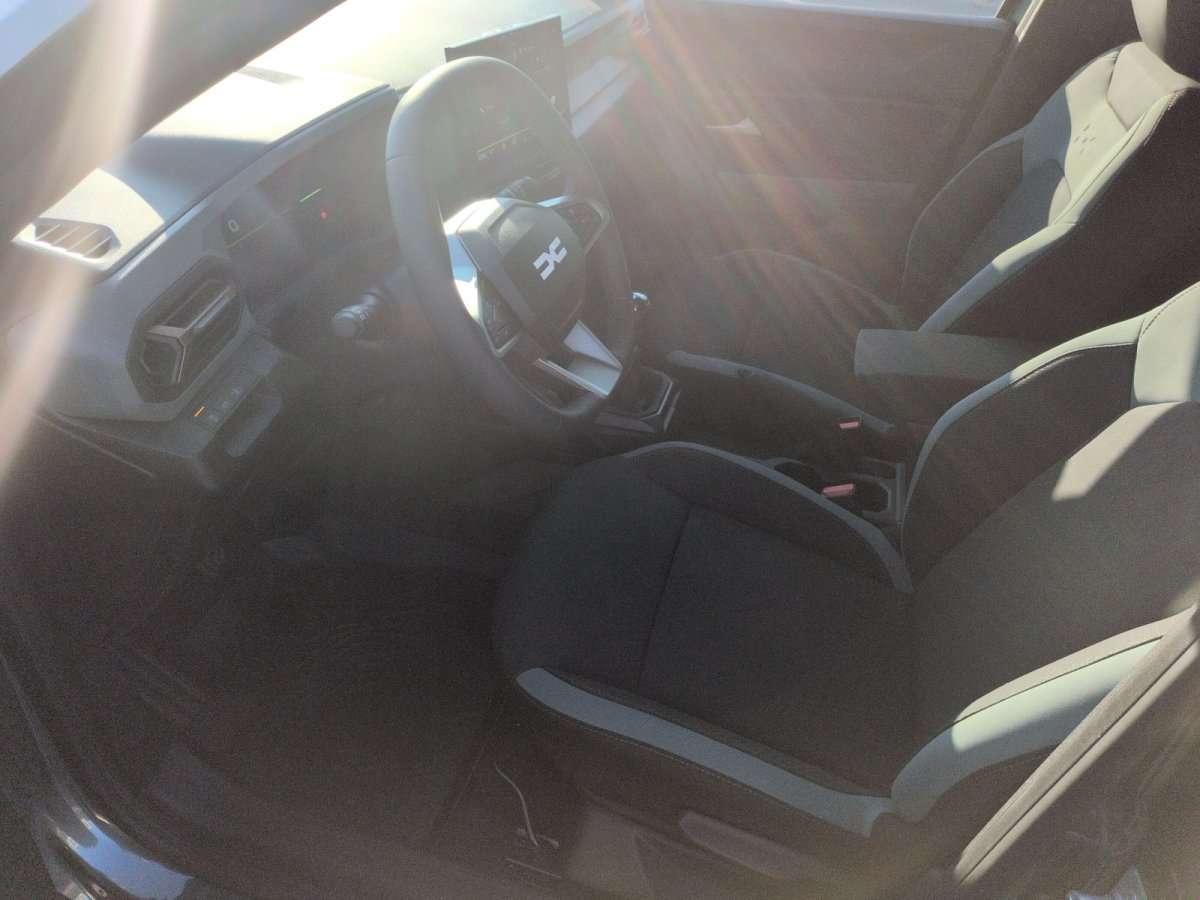 Fahrzeugbild eines Dacia Duster