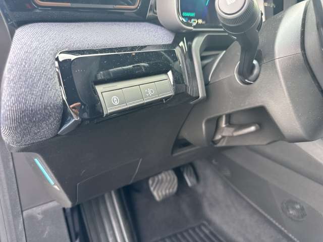 Fahrzeugbild eines Renault 4 E-TECH