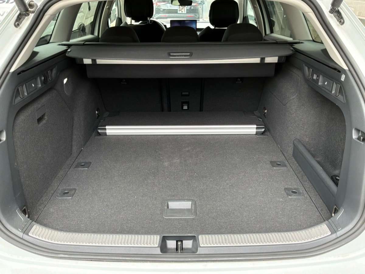 Fahrzeugbild eines Skoda Superb