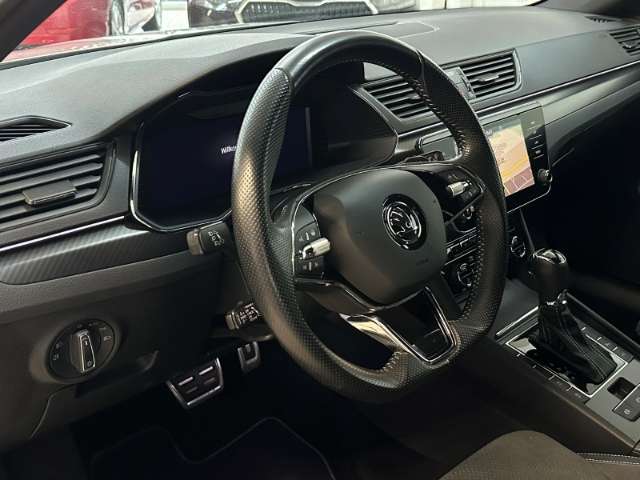 Fahrzeugbild eines Skoda Superb