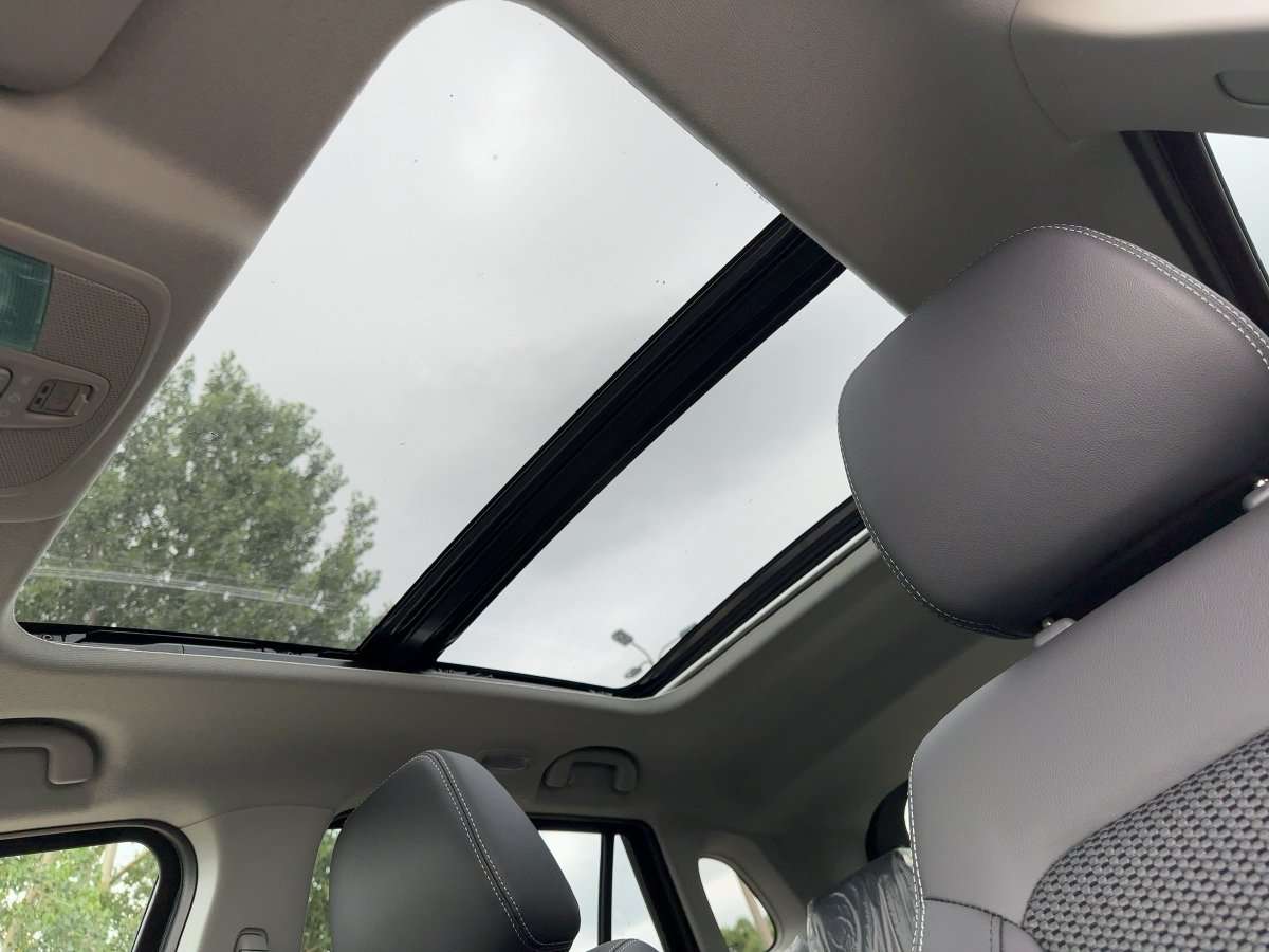 Fahrzeugbild eines Suzuki S-Cross
