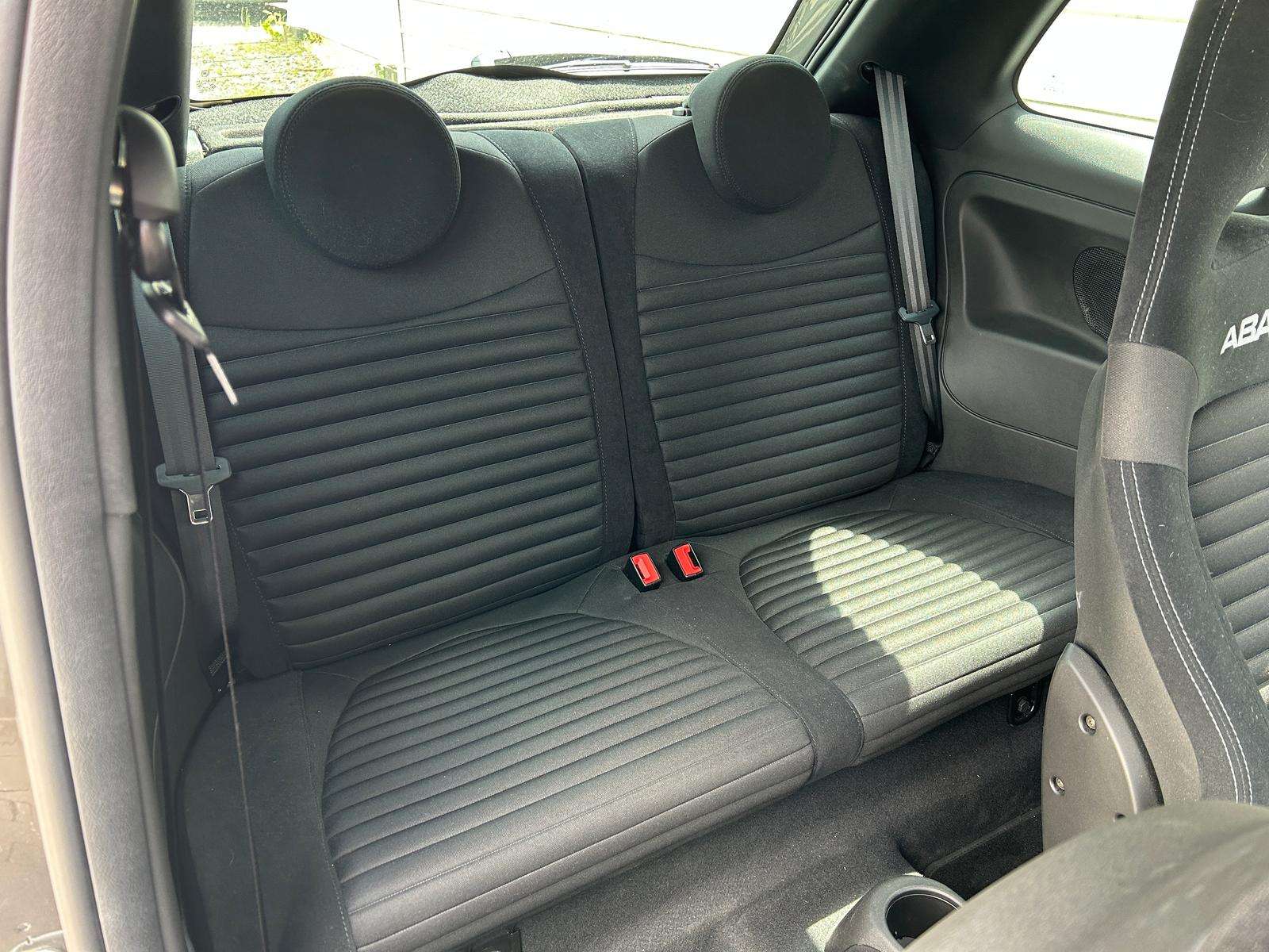 Fahrzeugbild eines Fiat 500