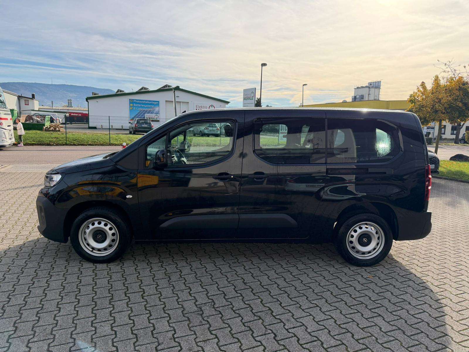 Fahrzeugbild eines Opel Combo