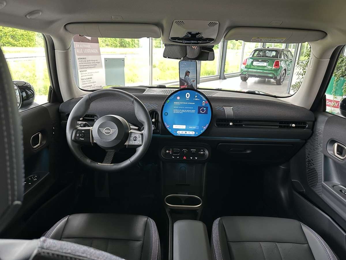 Fahrzeugbild eines MINI COOPER