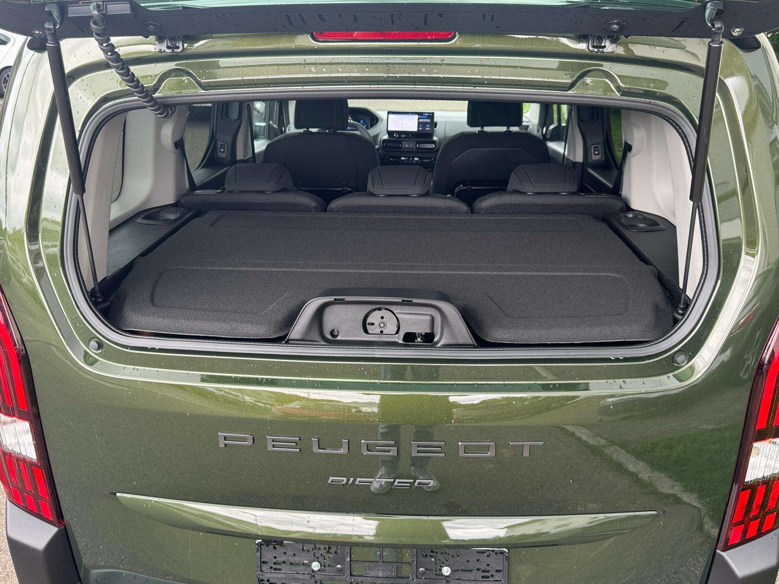 Fahrzeugbild eines Peugeot Rifter