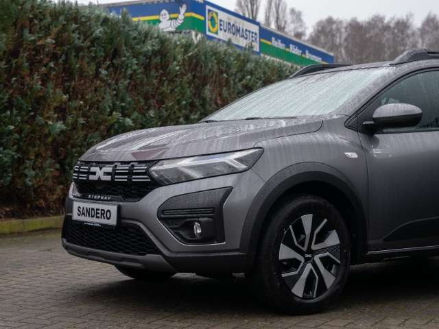 Fahrzeugbild eines Dacia Sandero