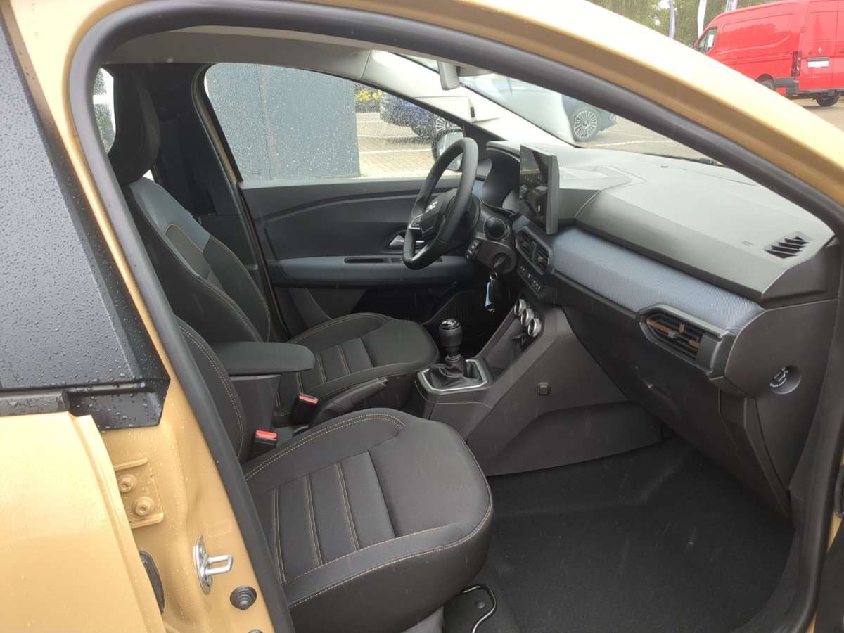Fahrzeugbild eines Dacia Sandero