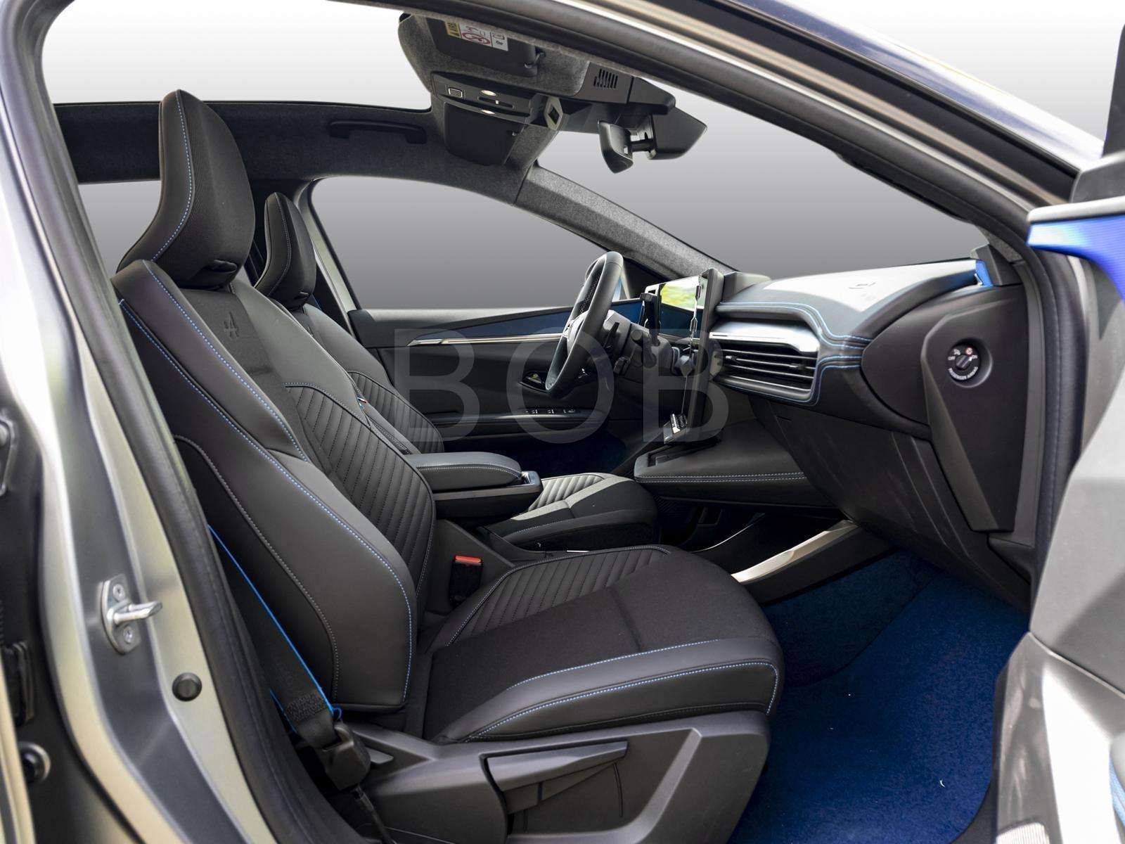 Fahrzeugbild eines Renault Scenic E-TECH