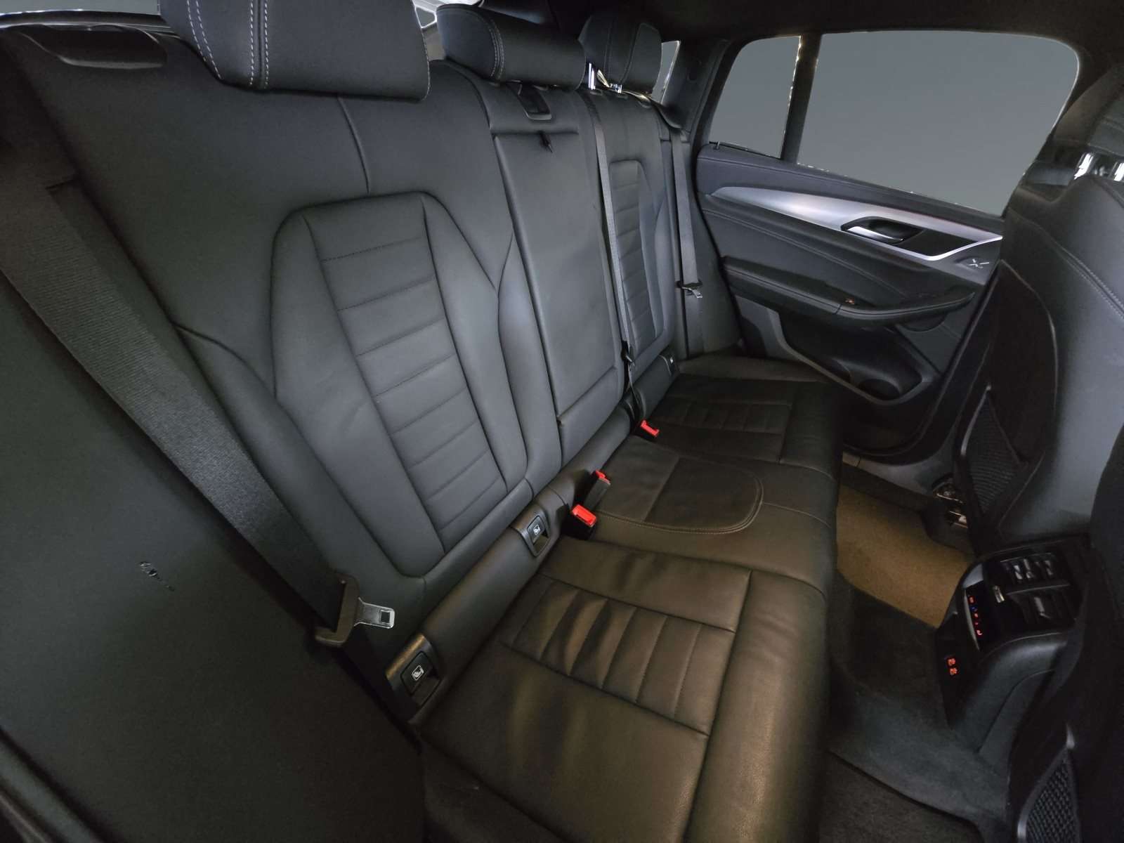 Fahrzeugbild eines BMW X4