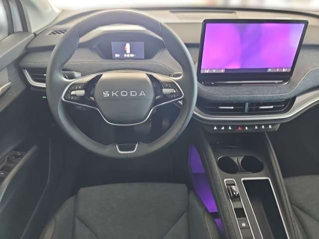 Fahrzeugbild eines Skoda ELROQ