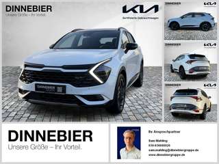 Schräge Frontansicht auf einen Kia Sportage , freigestellt