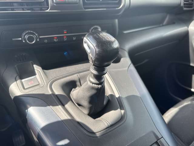 Fahrzeugbild eines Peugeot Rifter