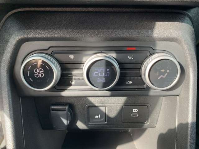 Fahrzeugbild eines Dacia Jogger