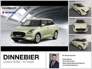 Schräge Frontansicht auf einen Suzuki Swift , freigestellt