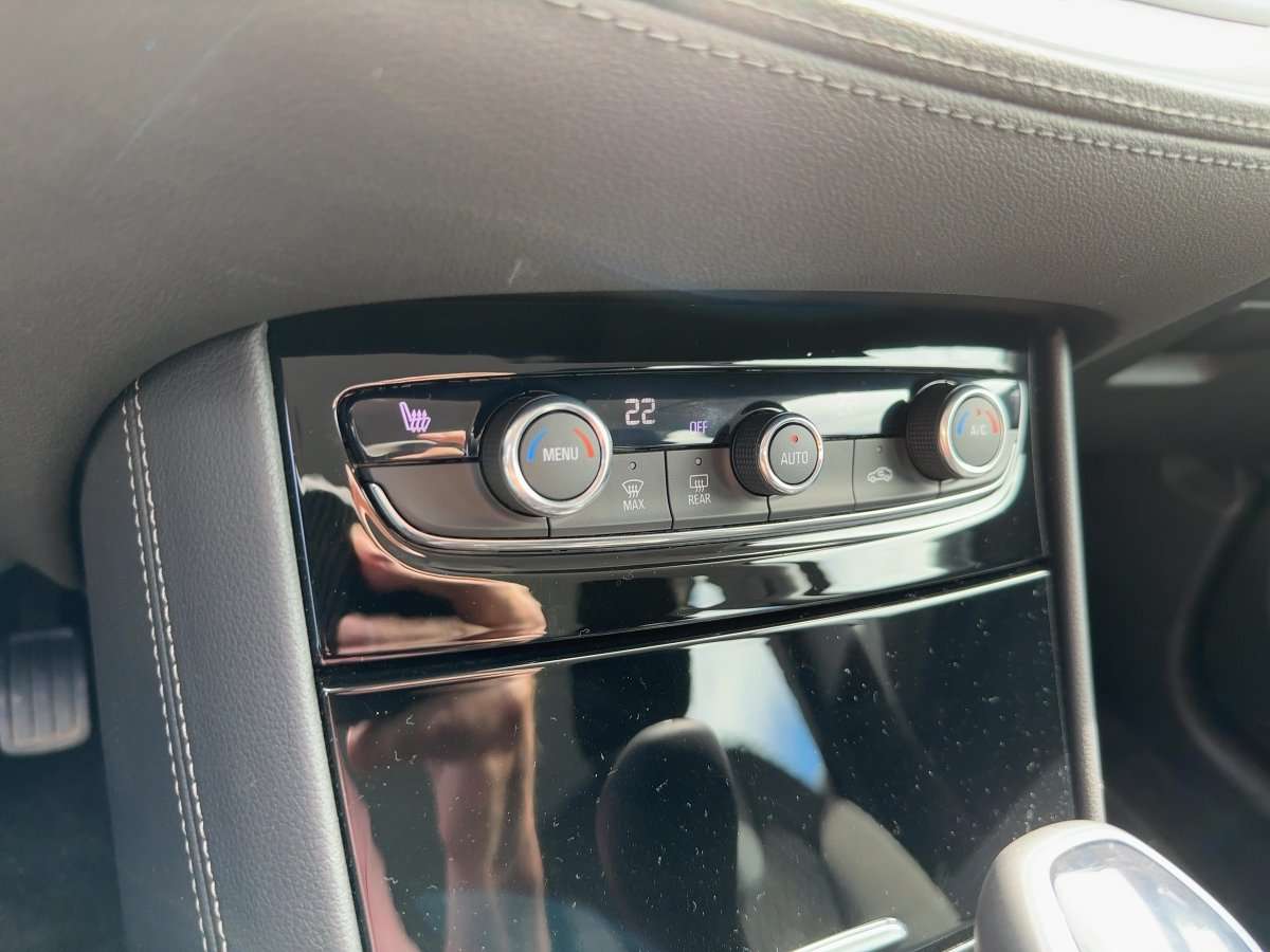 Fahrzeugbild eines Opel Grandland X