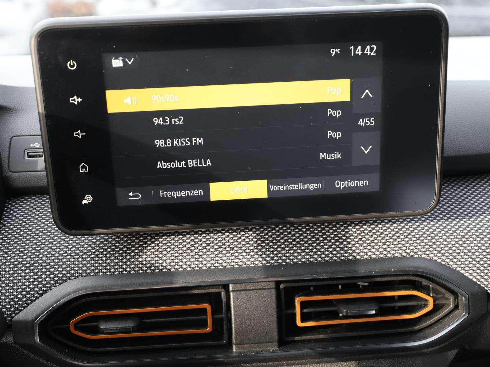 Fahrzeugbild eines Dacia Sandero