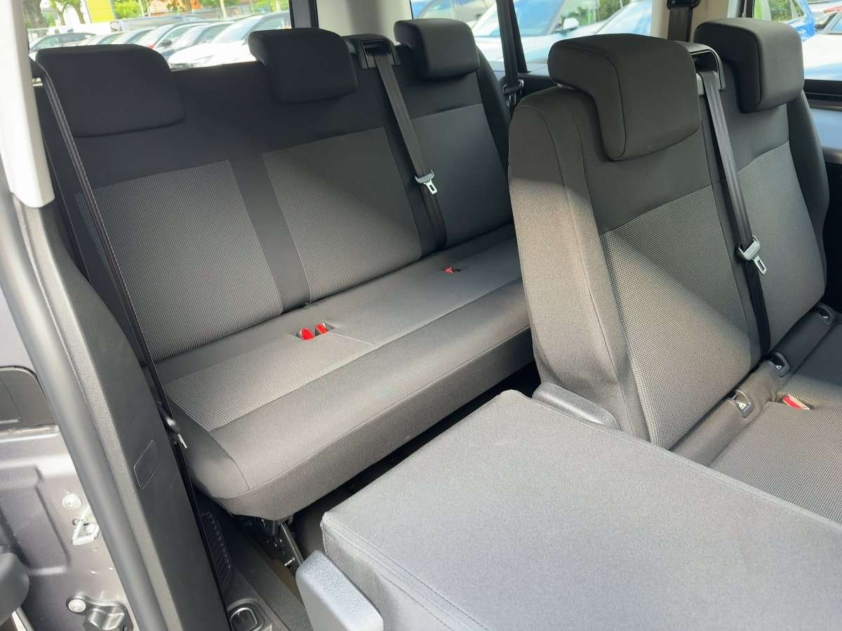 Fahrzeugbild eines Opel Vivaro