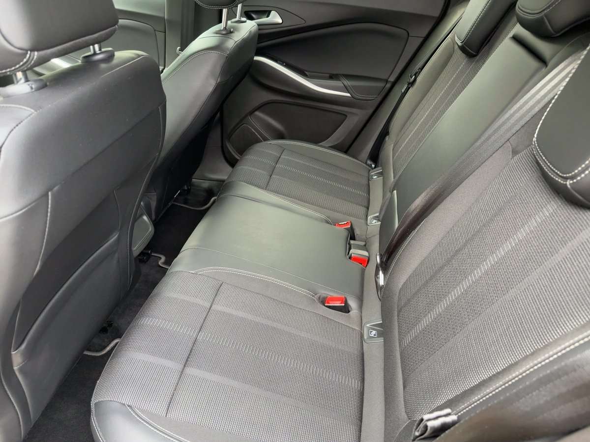 Fahrzeugbild eines Opel Grandland X