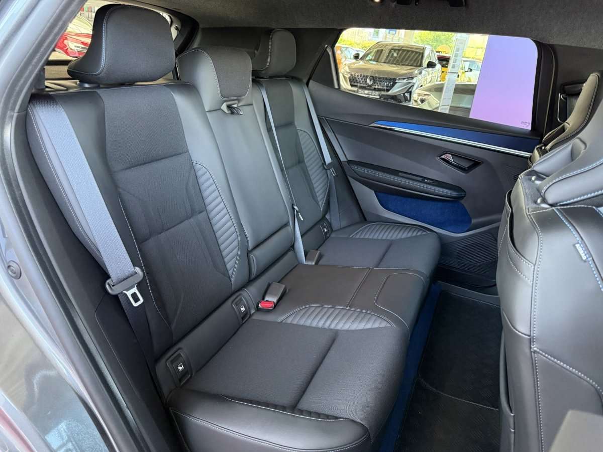 Fahrzeugbild eines Renault Scenic E-TECH