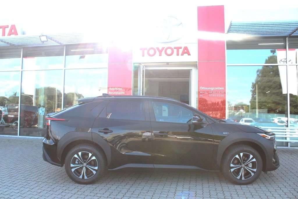 Fahrzeugbild eines Toyota bZ4X