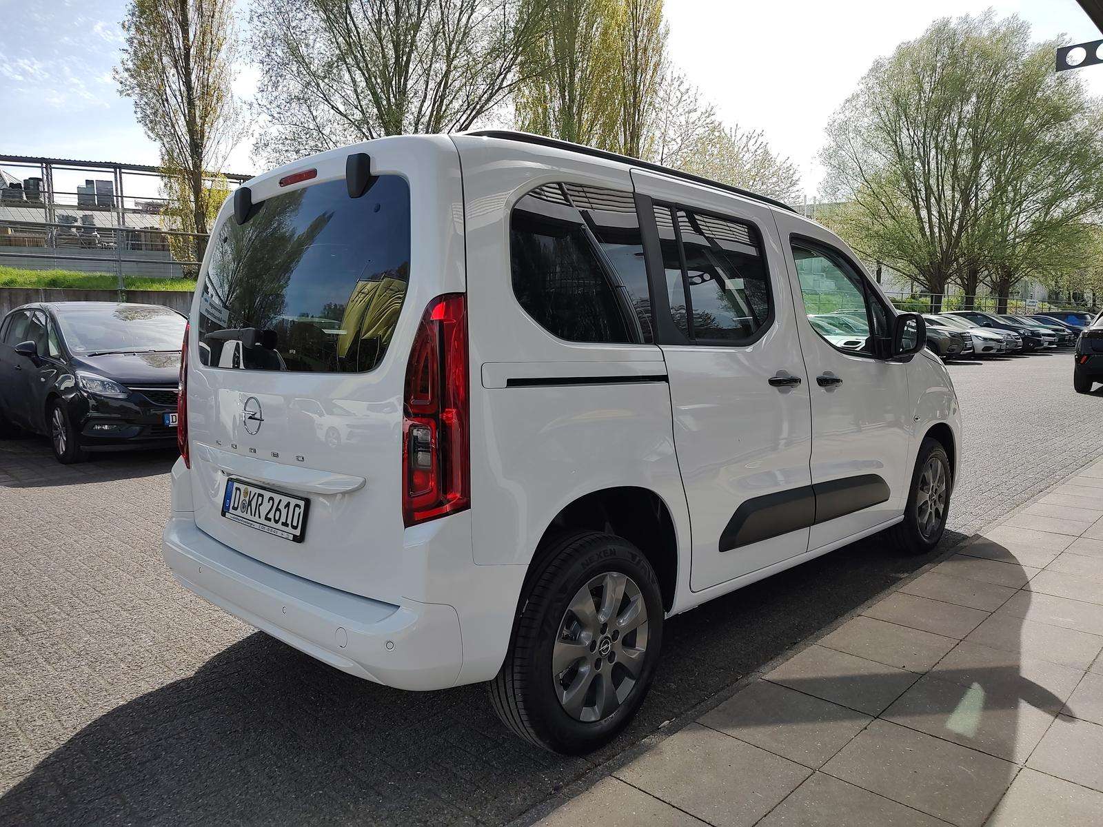 Fahrzeugbild eines Opel Combo Life