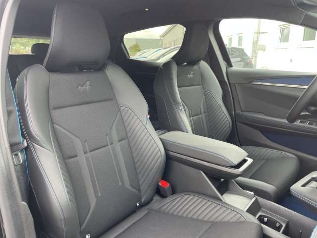 Fahrzeugbild eines Renault Megane E-TECH