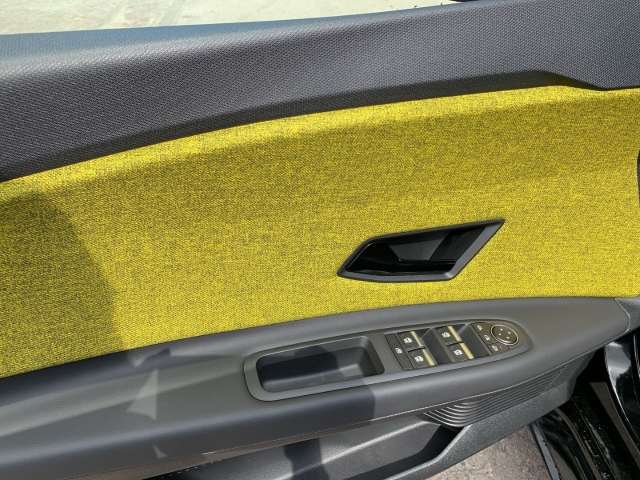 Fahrzeugbild eines Renault 5 E-TECH