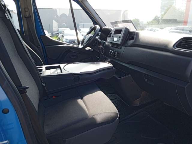 Fahrzeugbild eines Renault Master