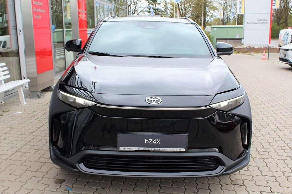 Fahrzeugbild eines Toyota bZ4X