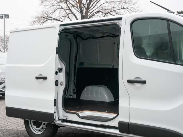 Fahrzeugbild eines Nissan Primastar