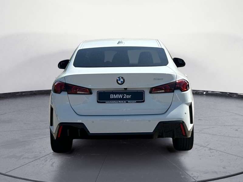 Fahrzeugbild eines BMW 2er-Reihe